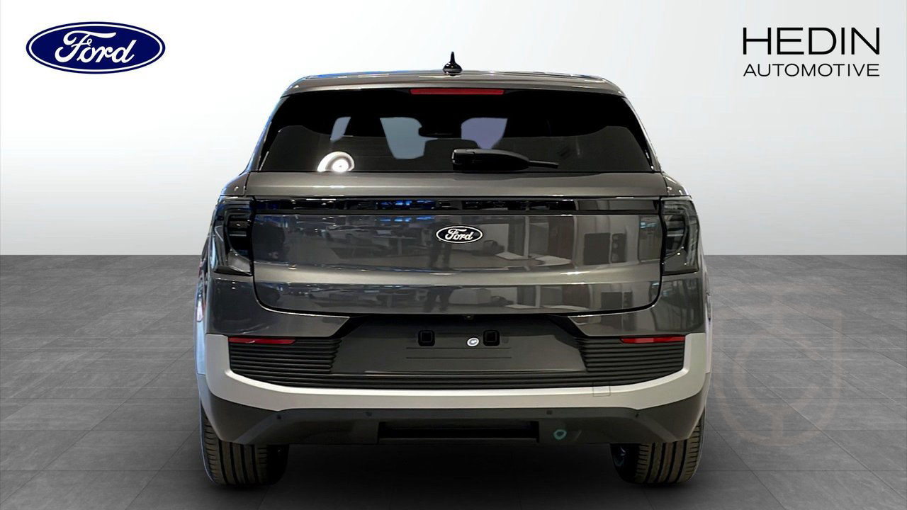 Ford Explorer Long Range RWD