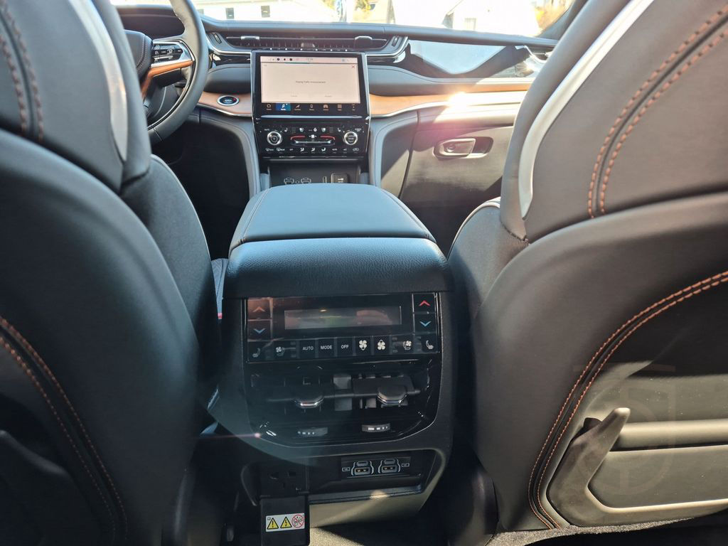 Jeep Grand Cherokee Summit Reserve PHEV 4xe