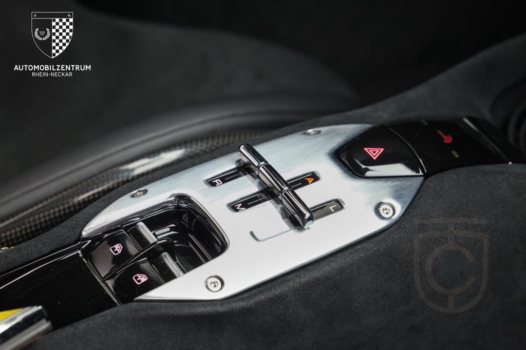 Ferrari SF90 Stradale RacingSeats/Carbon-LED/Liftsystem