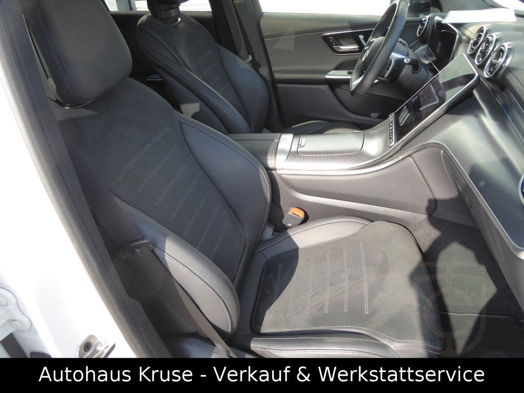 Mercedes-Benz GLC 300 d 4M COUPE+AMG+AHK+PANORAMA+DIGITAL-L.