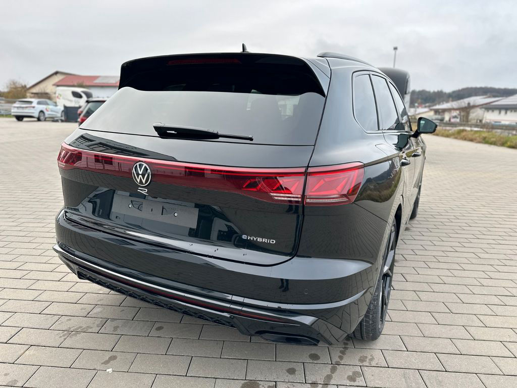 Volkswagen Touareg R eHYBRID+AHK+PANO+DYNAUDIO+SOFTCLOSE