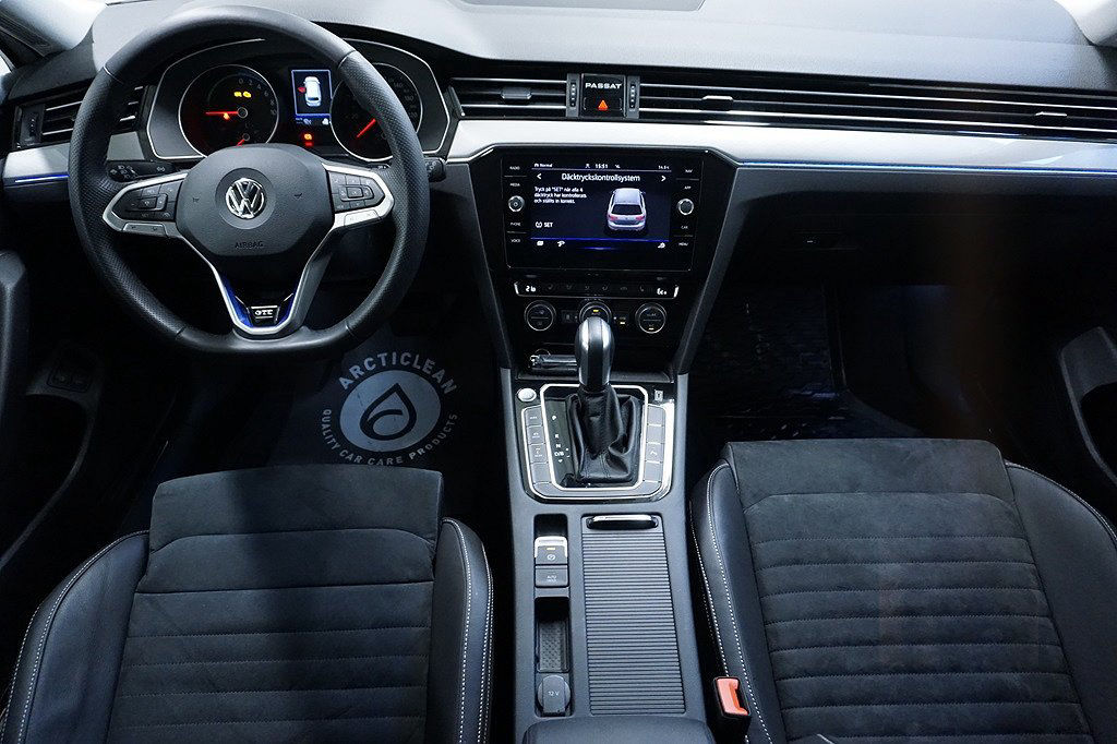 Volkswagen Passat Variant GTE 1.4 Dragpaket/P-värmare/Executive