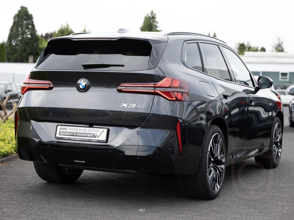 BMW X3 xDrive 30e M-Sport Pro PANO AHK 360° HUD ACC