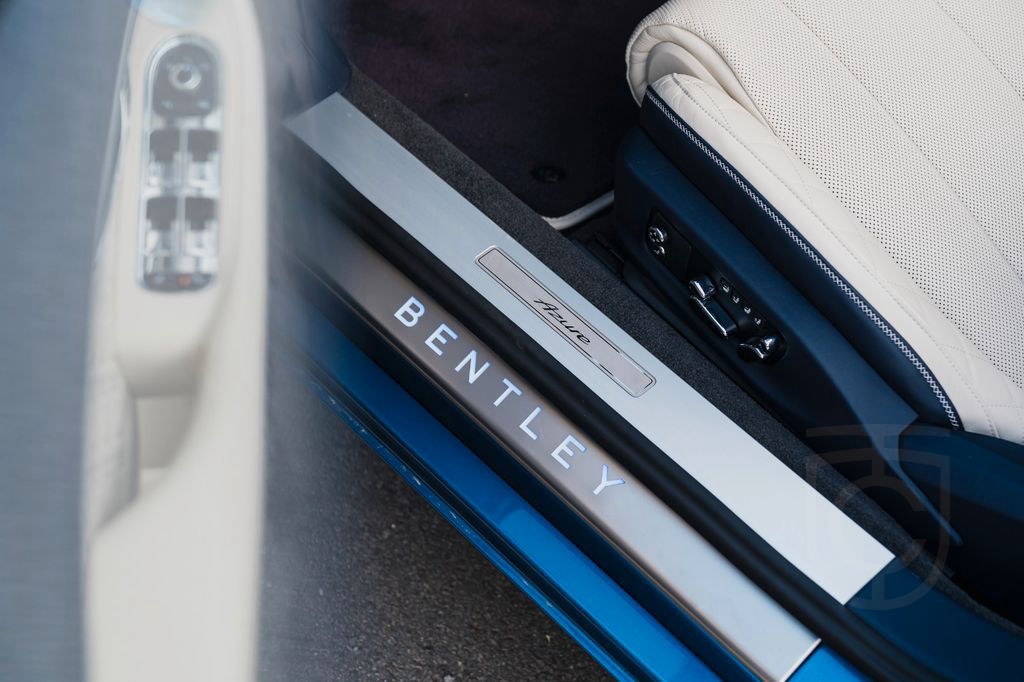 Bentley Continental GTC Azure