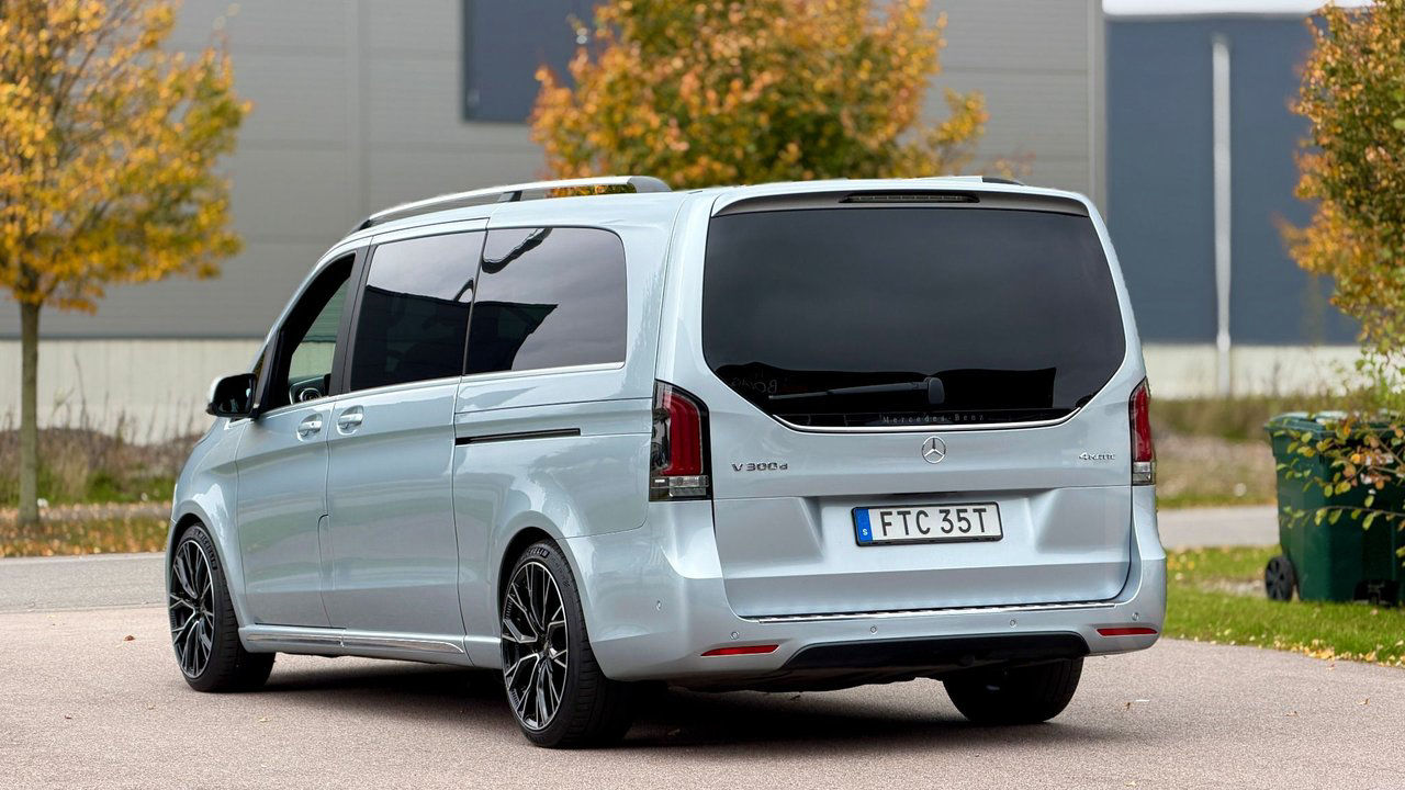 Mercedes-Benz V 300d 4MATIC 3.2t AMG Burmester 360