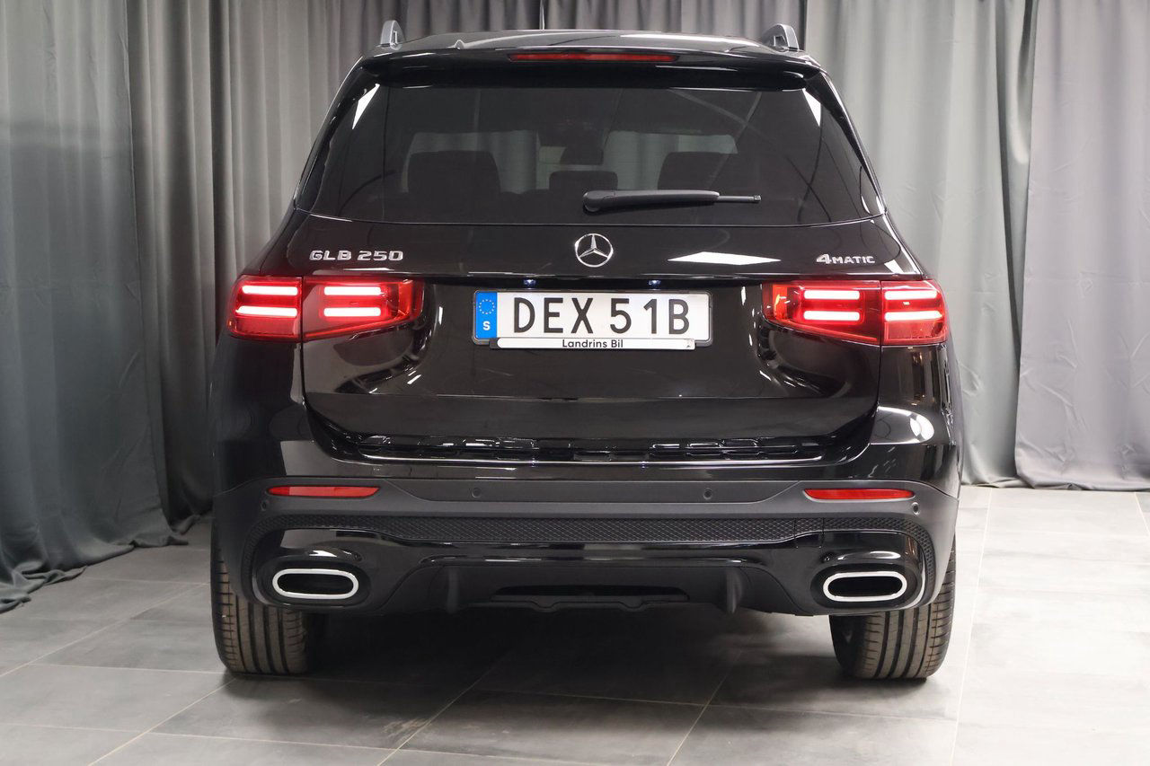 Mercedes-Benz GLB 250 4MATIC AMG Line NIGHT