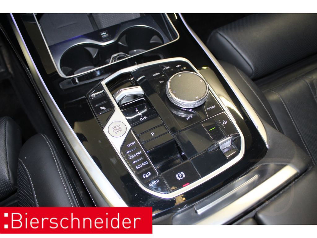 BMW X7 xDrive 40d M-Sport Pro 22 PANO AHK 7-SITZ H K