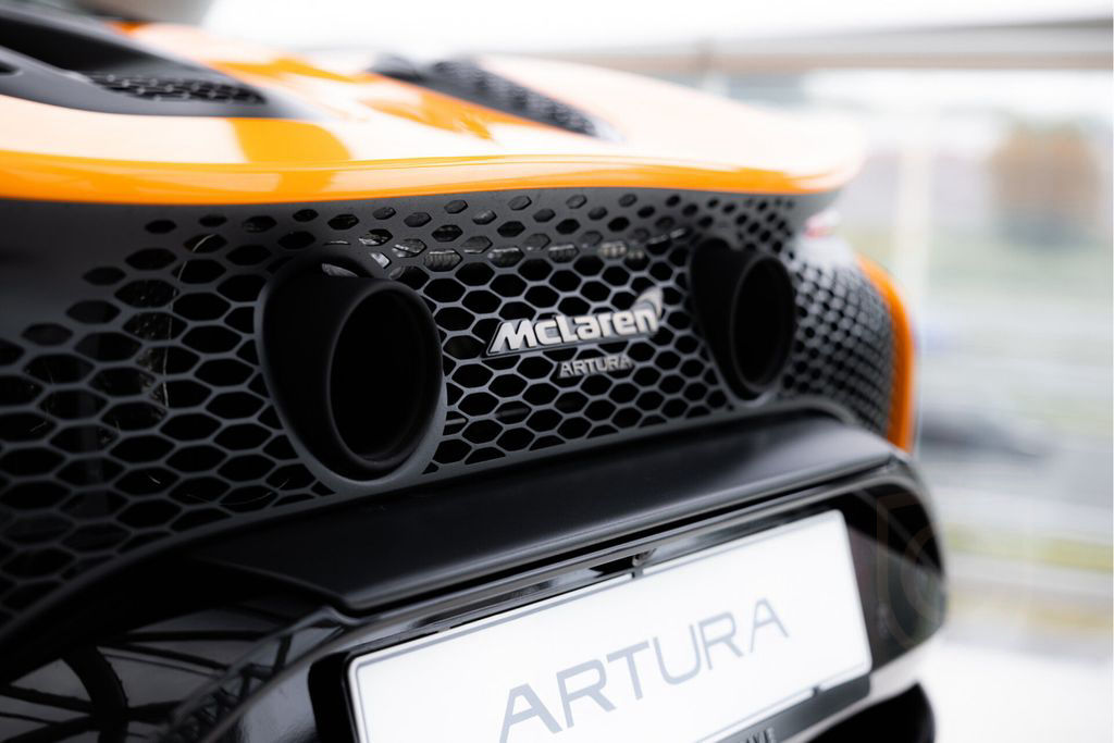 McLaren Artura Spider 3.0 V6 Plug-In | Performance | Car