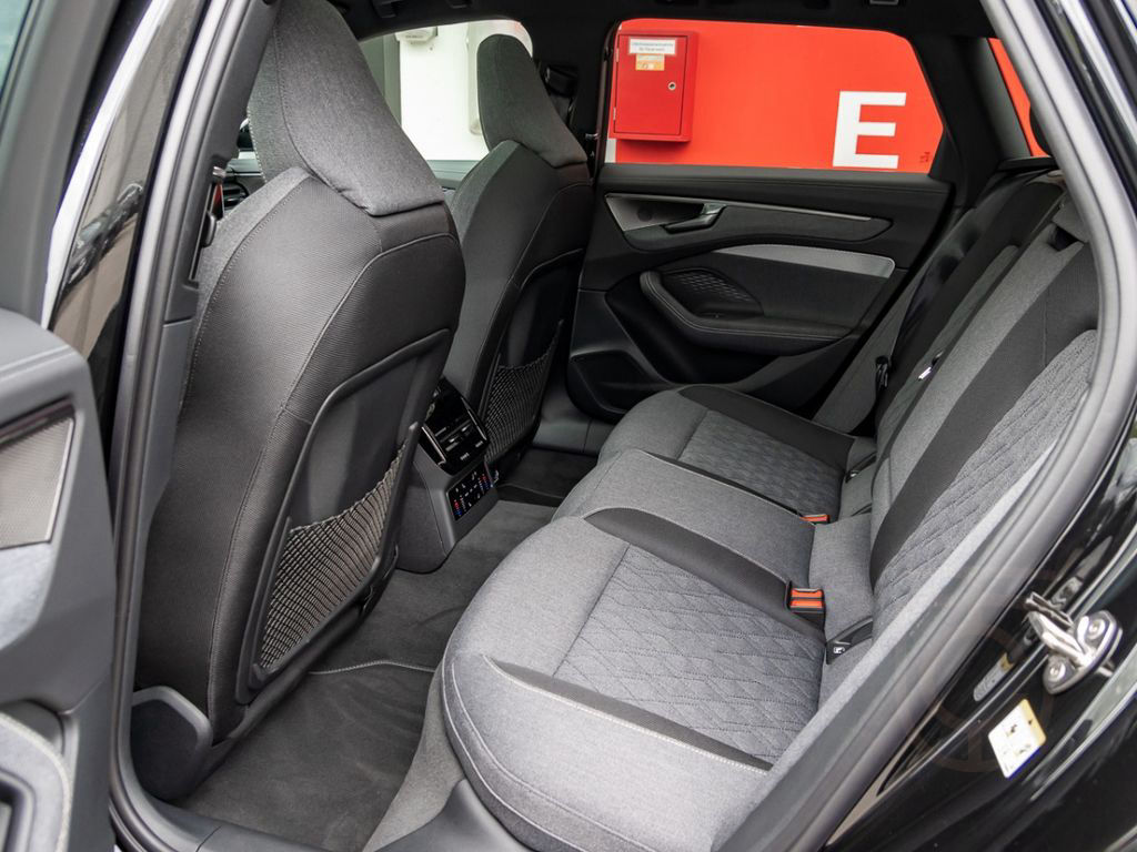 Audi A6 Avant TDI quattro 150 kW S tronic Pano AIR