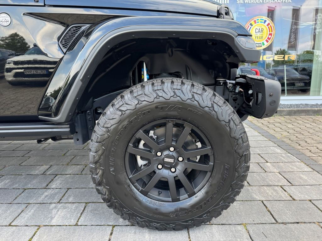 Jeep Wrangler 2.0 Unlim. Sahara Umbau Hoch + Breit SK