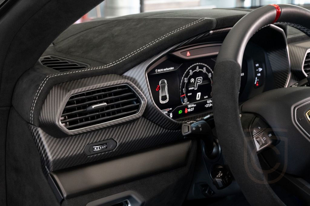 Lamborghini Urus Performante|FULL CARBON|AKRAPOVIC|B&O|VOLL