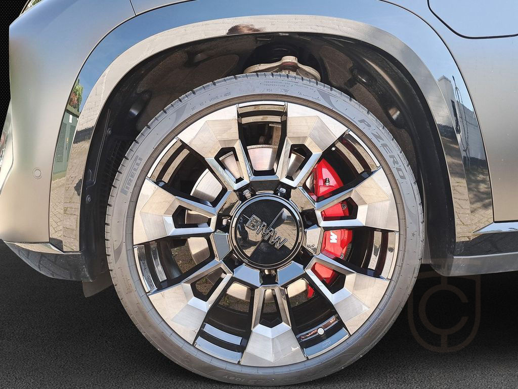 BMW XM Label