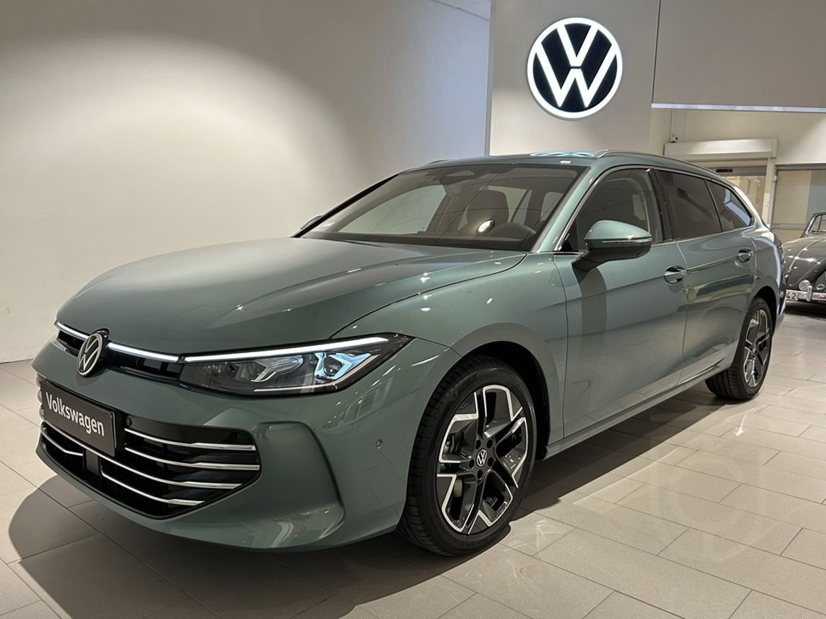 Volkswagen Passat Variant 1.5 eTSI DSG Sequential 110kW 2024