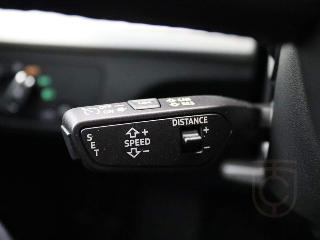 Audi Q5 50TFSIe S-Line 299PS S-Tronic Luft Matrix AHK