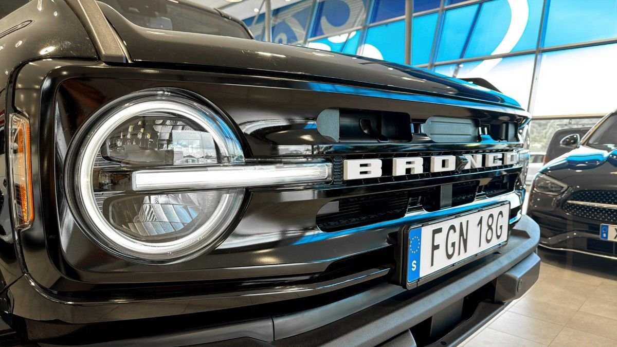 Ford Bronco Outer Banks 2.7L Bi-Turbo EcoBoost V6