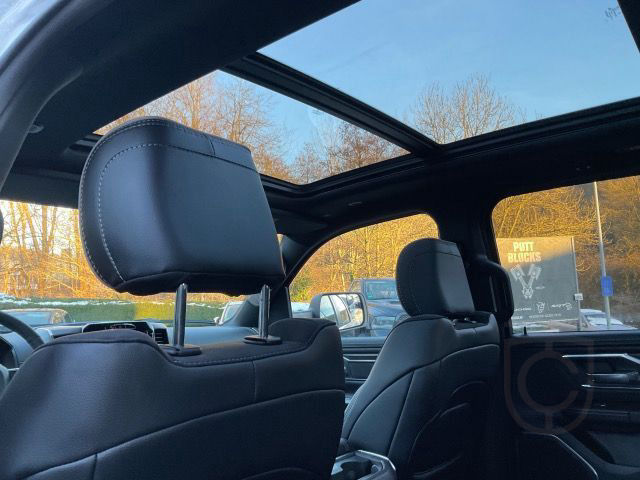 Dodge RAM 1500 Crew Cab 3.0 4x4 Laramie Sport Navi SD