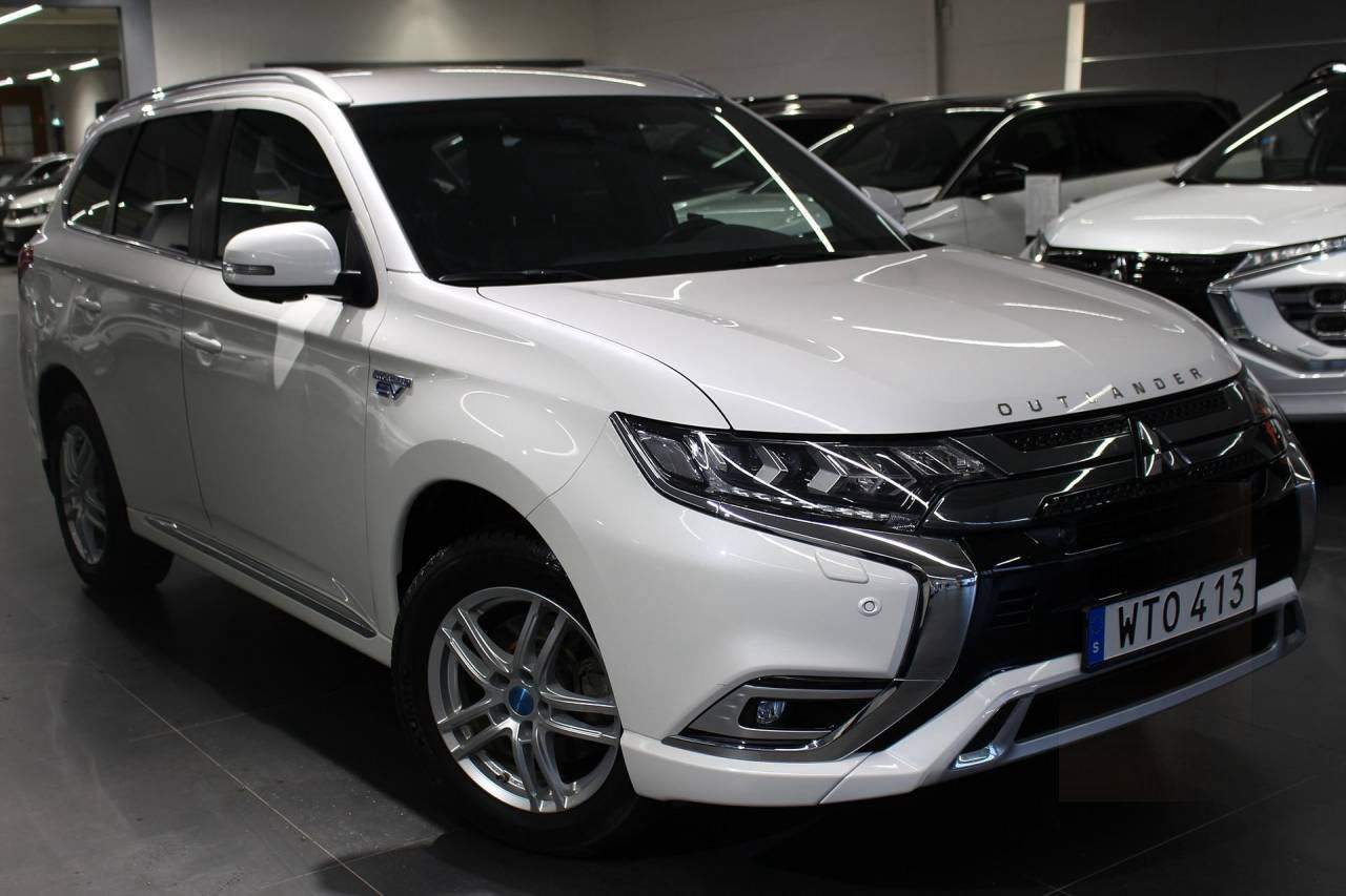 Mitsubishi Outlander PHEV Business X MY20 4WD -