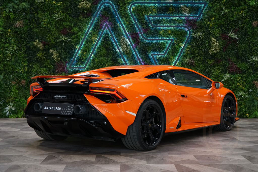 Lamborghini Huracán Tecnica*5.2L V10*RWD*LIFT*265.000€ NETTO