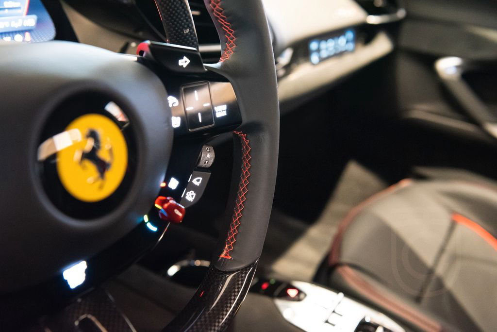 Ferrari 296 GTB *CARBON, FULL OPTIONS*
