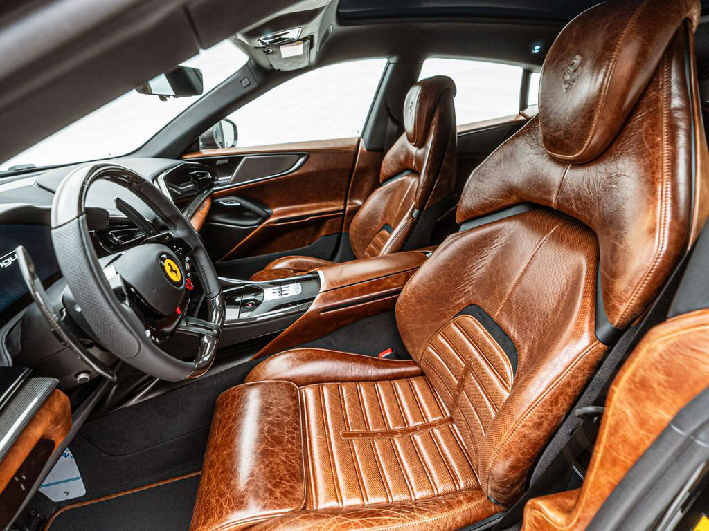 Ferrari Purosangue Tailor Made*Carbon*Massage Seats