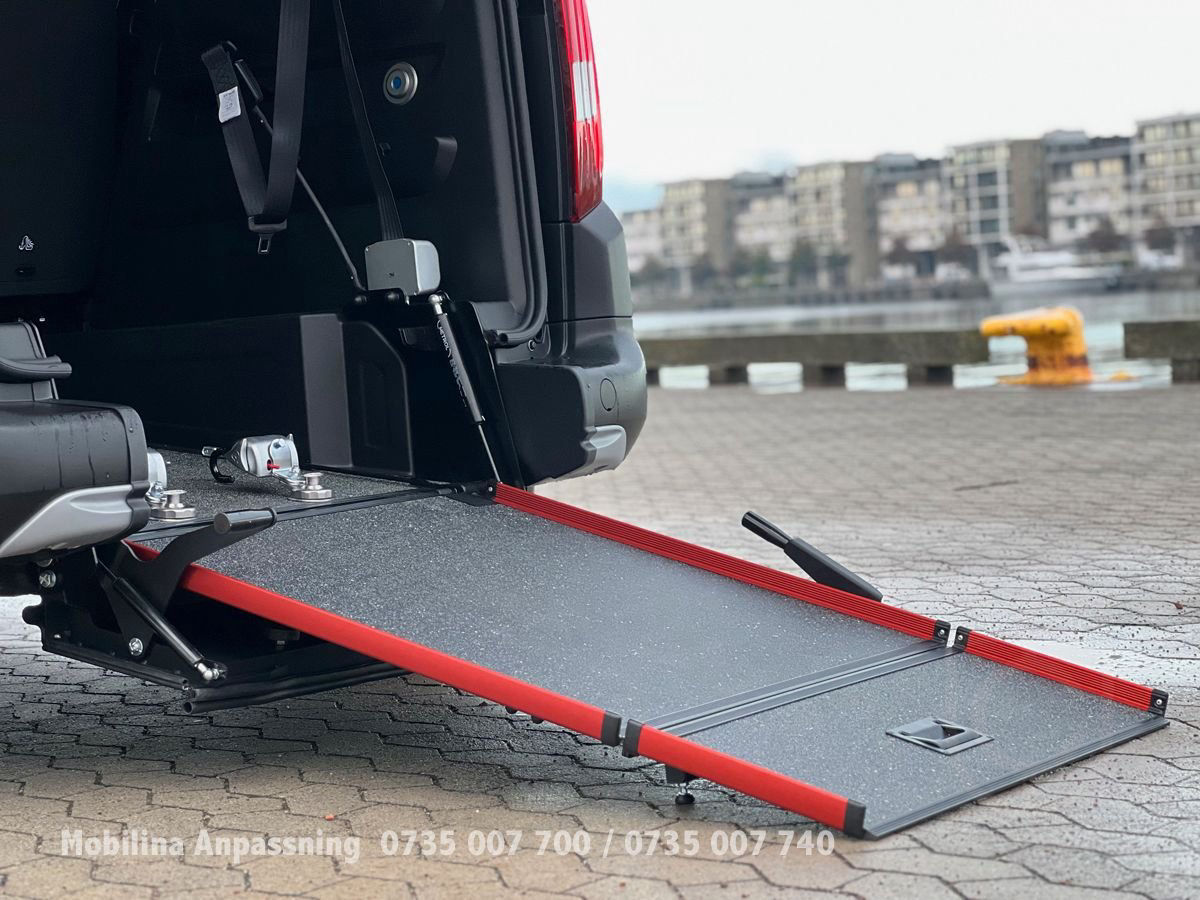 Peugeot Rifter Handikappanpassad Rullstolsbil