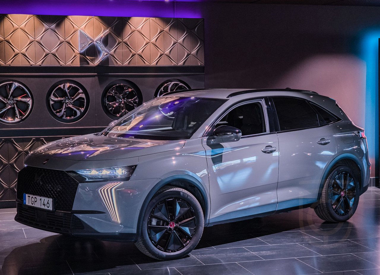 DS 7 Crossback E-Tense Performance Line+