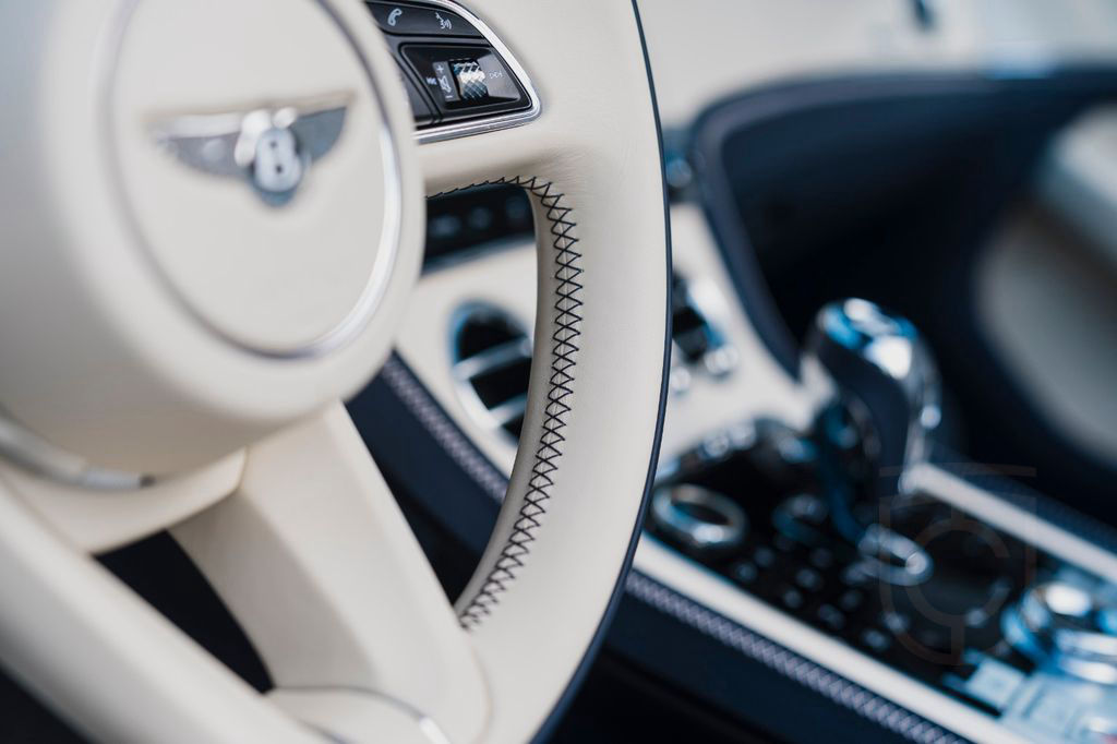 Bentley Continental GTC Azure