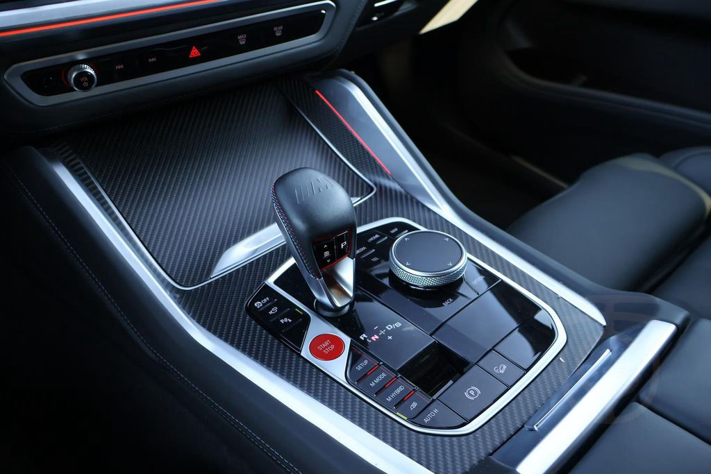 BMW XM "INDIVIDUAL" B&W-AHK-Massage-DriversP.-Iconic