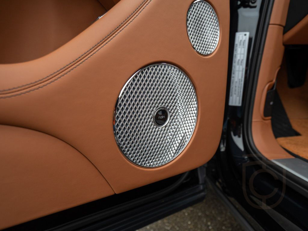 Bentley Bentayga Azure V8