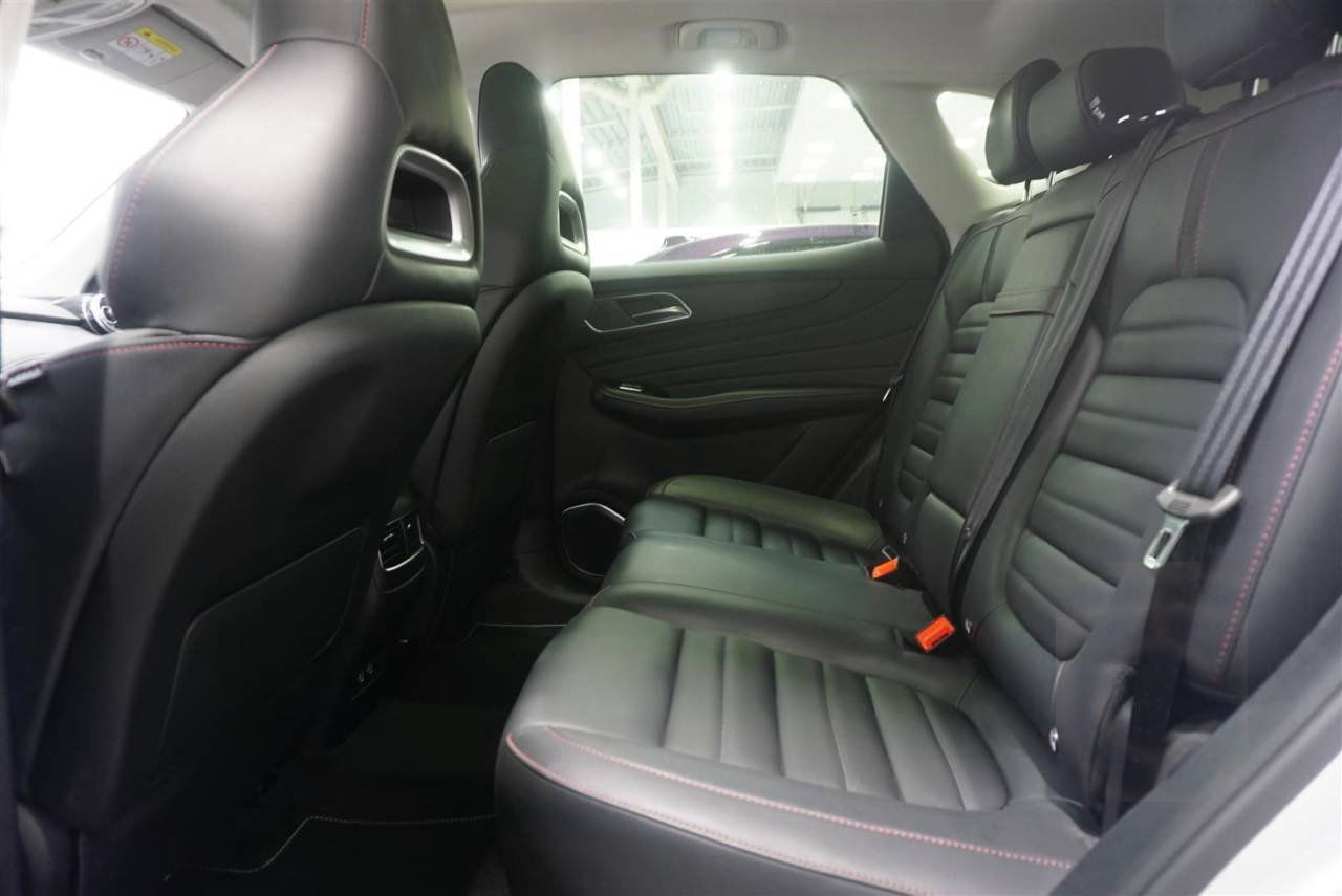MG EHS Plug-In Luxury