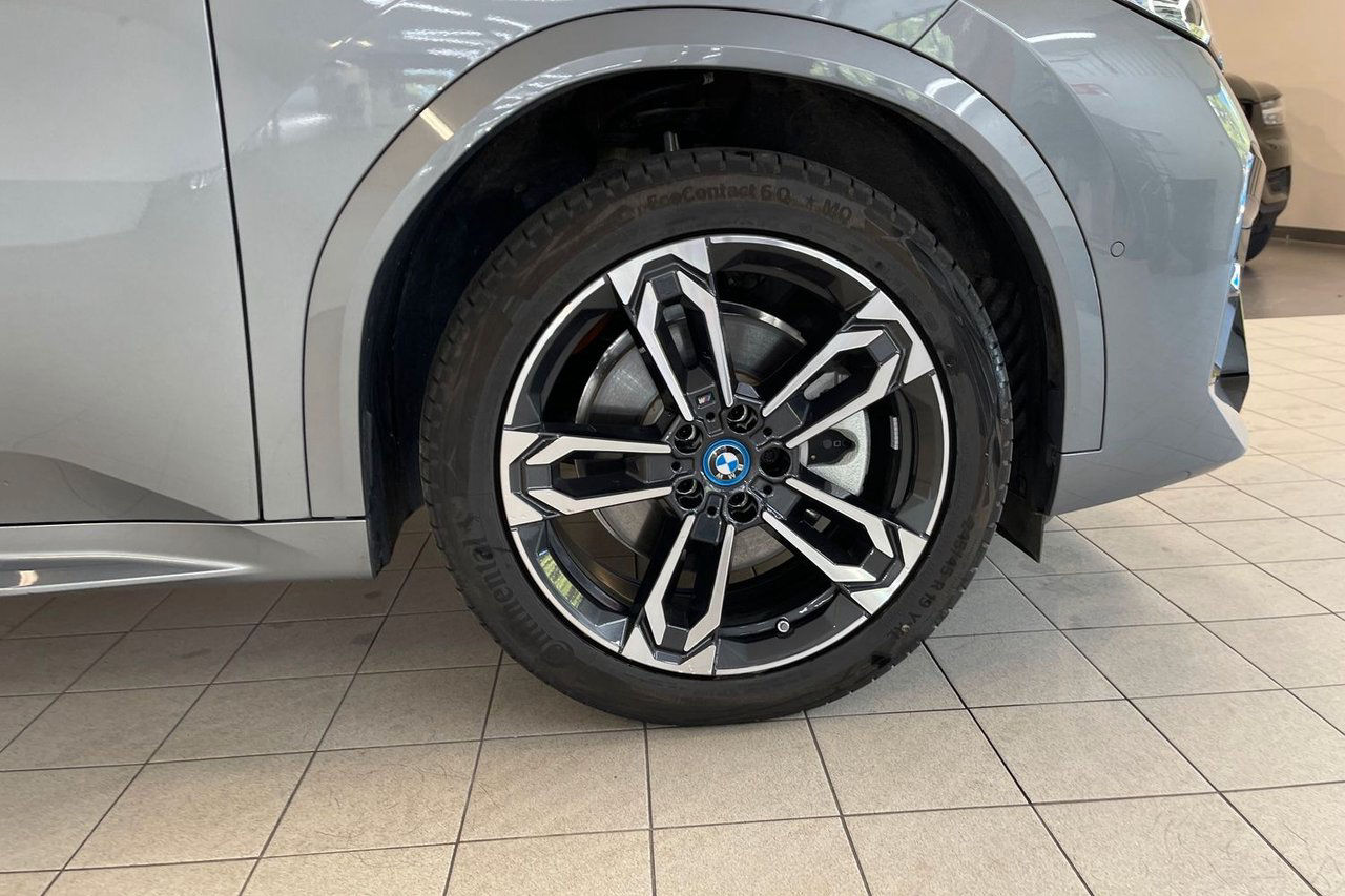 BMW iX2 xDrive30 230kW 2024 M Sport