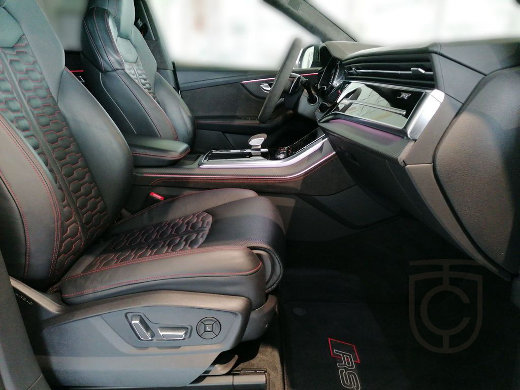 Audi RS Q8 600PS QUATTRO AHK.PANO.STANDHZG.B&O.360°KA