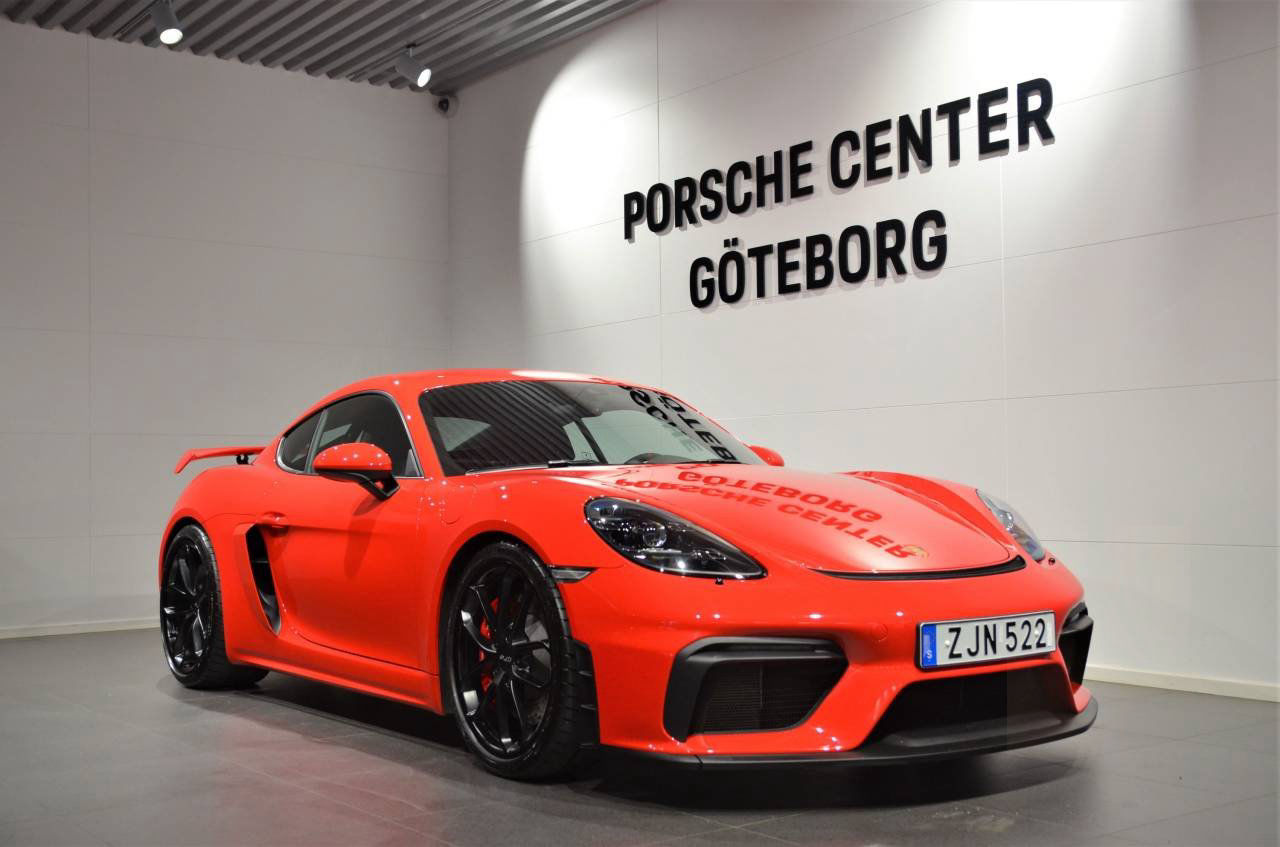 Porsche 718 Cayman GT4