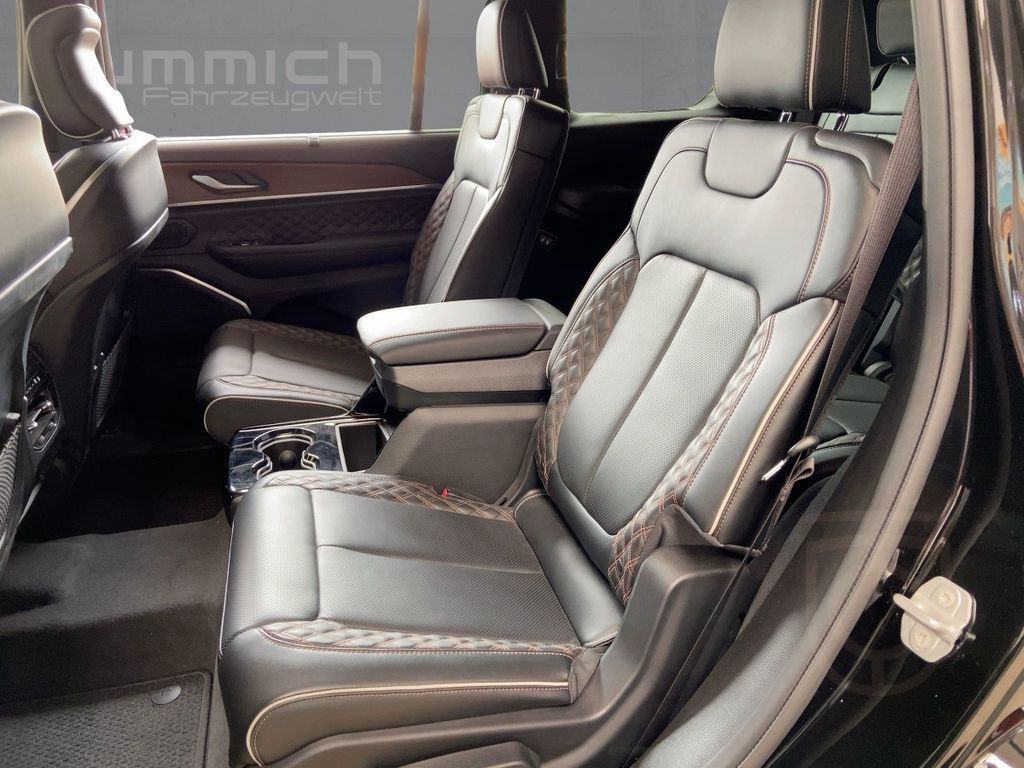 Jeep Grand Cherokee L 5.7L V8 Summit 4x4 6-Sitzer