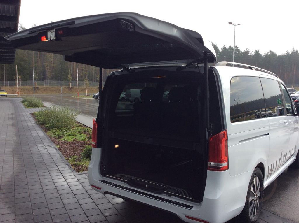 Mercedes-Benz EQV 300 lang (7 Sitzer) SpurW Sport Navi ACC LM