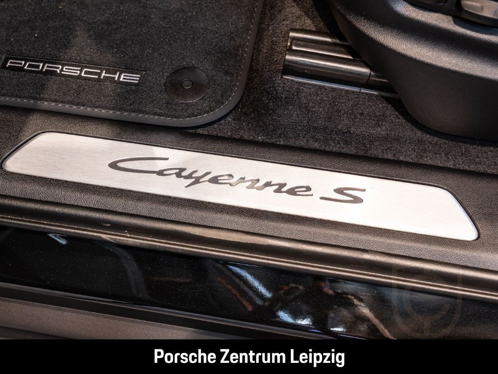 Porsche Cayenne S HD-Matrix InnoDrive PDCC InnoDrive HUD