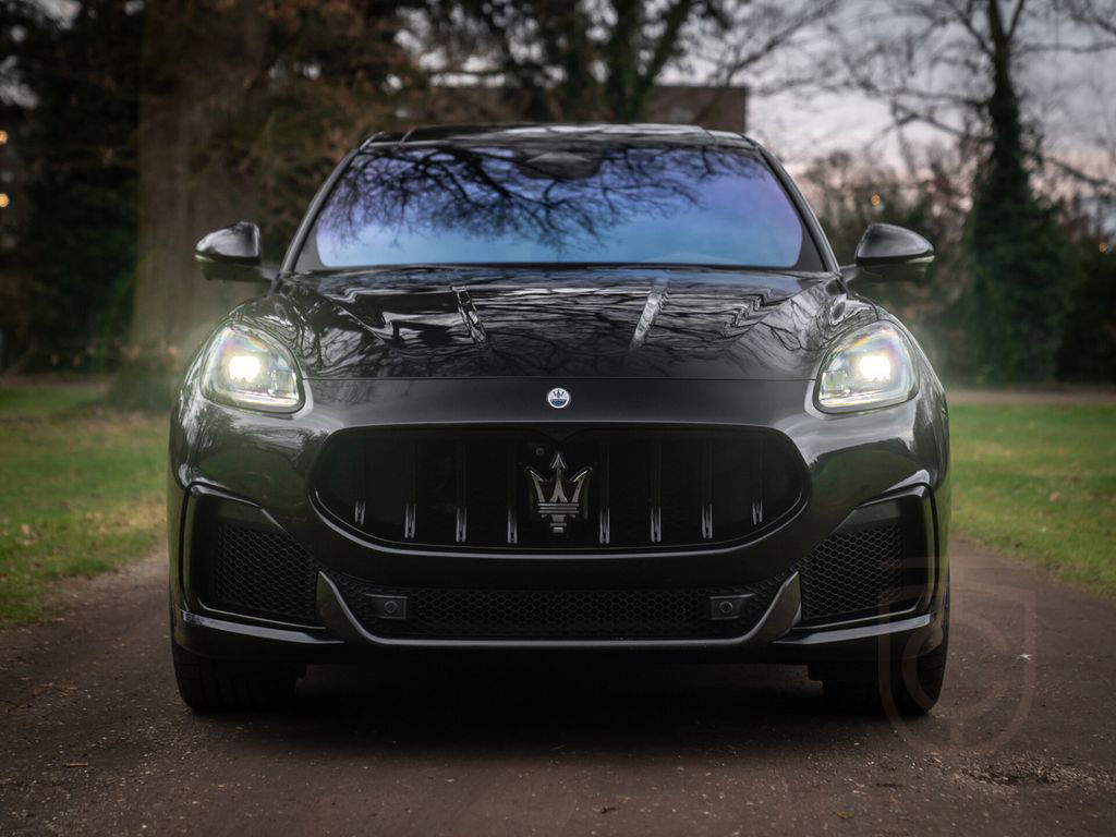 Maserati Grecale 3.0 V6 Trofeo 530pk | Sonus Faber | pano