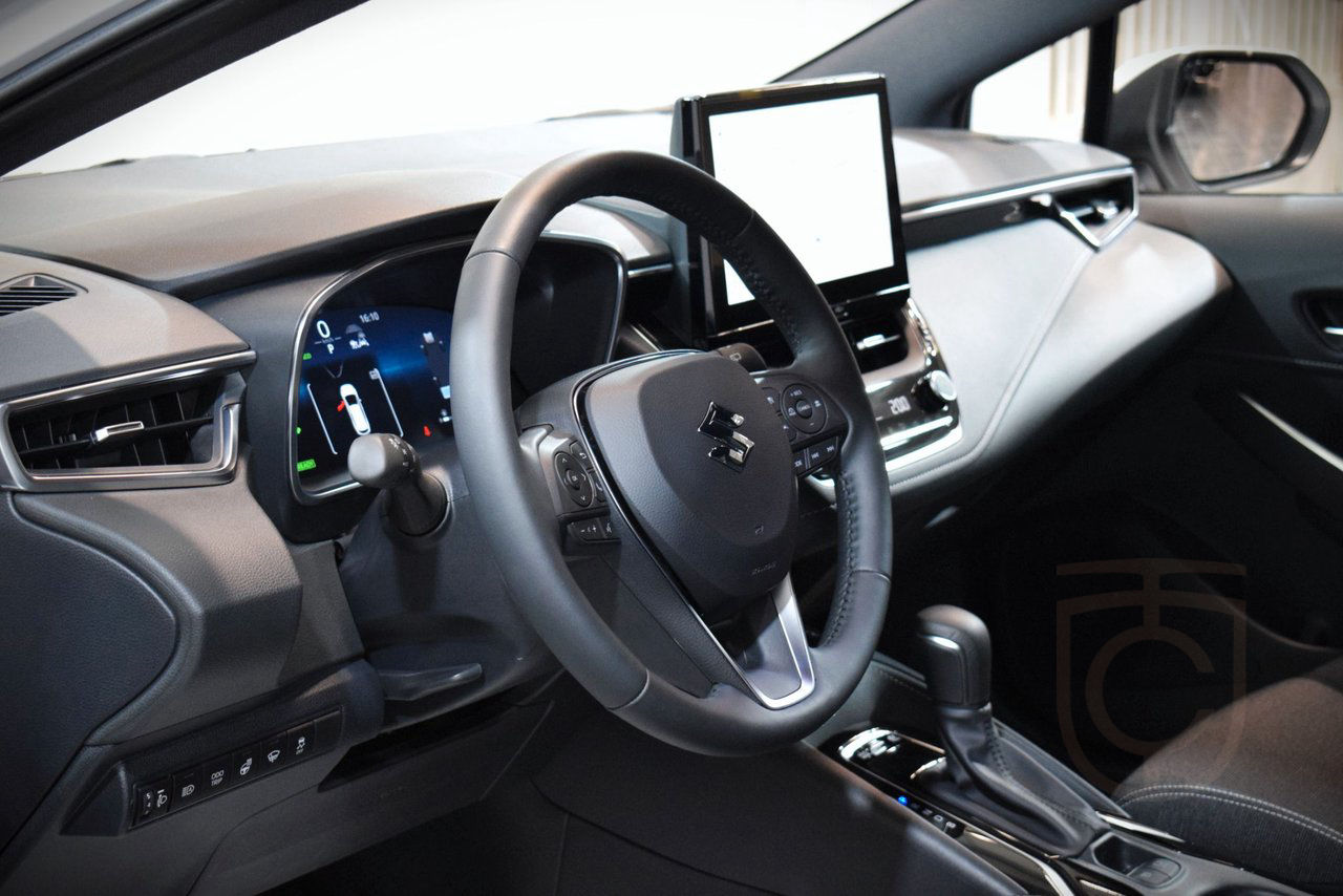 Suzuki Swace 1.8 Hybrid