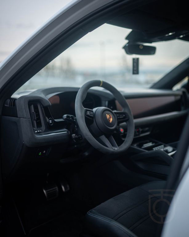 Porsche Cayenne Coupe Turbo E-Hybrid mit GT-Paket
