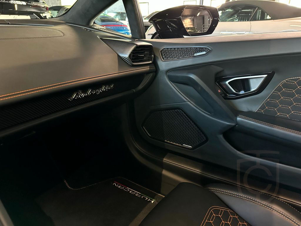 Lamborghini Huracán EVO Spyder*Lift*Sensonum*Wartungspaket