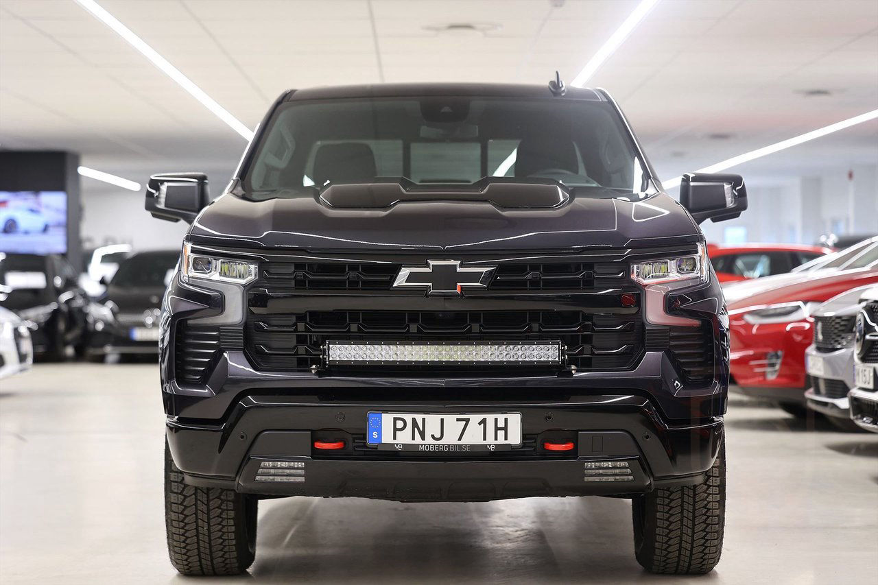 Chevrolet Silverado Trail Boss 6.2L V8 Bakflip