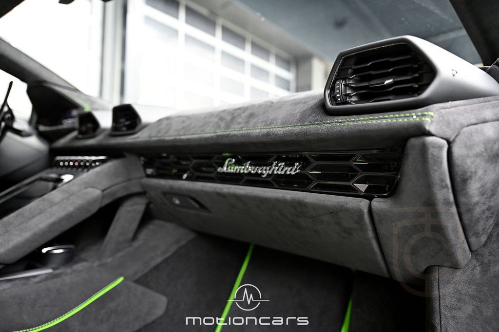 Lamborghini Huracan Sterrato 1 OF 1499 EXP € 274.983