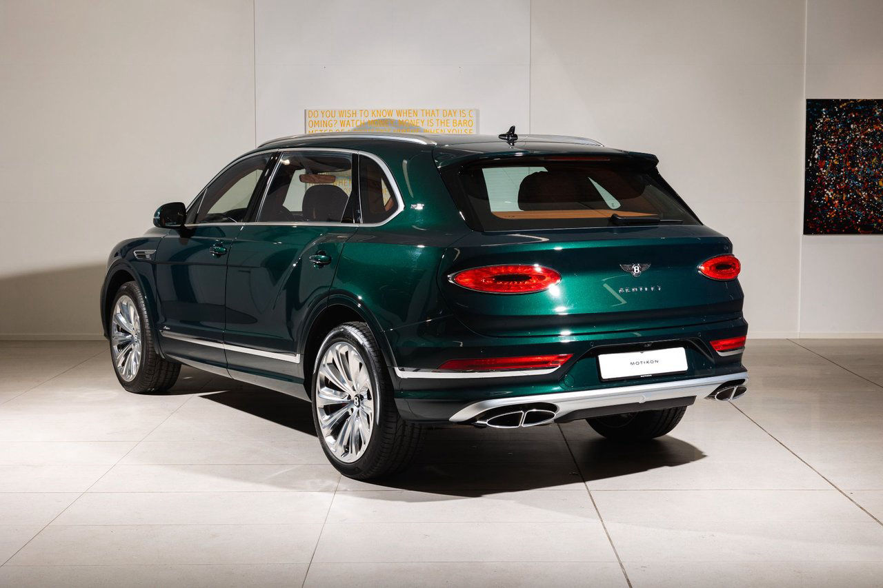 Bentley Bentayga V8 EWB 4.0 V8 EWB First Edition Azure