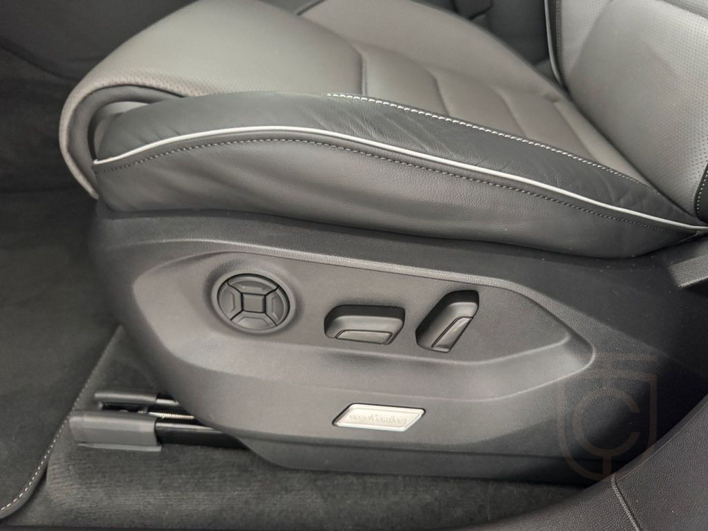 Volkswagen Touareg R-Line 4Motion 3.0 TSI AHK Komfort Kamer