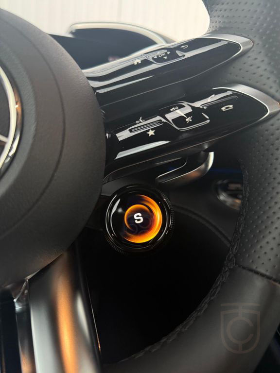 Mercedes-Benz SL63 4MATIC+ DISTRONIC HEAD-UP HINTERACHSLENKUNG