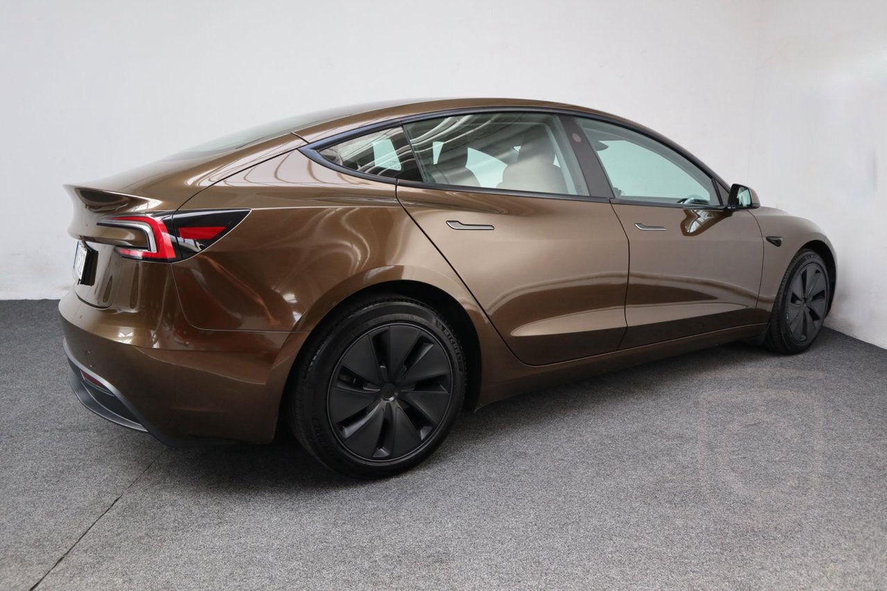 Tesla Model 3 Long Range AWD,2024