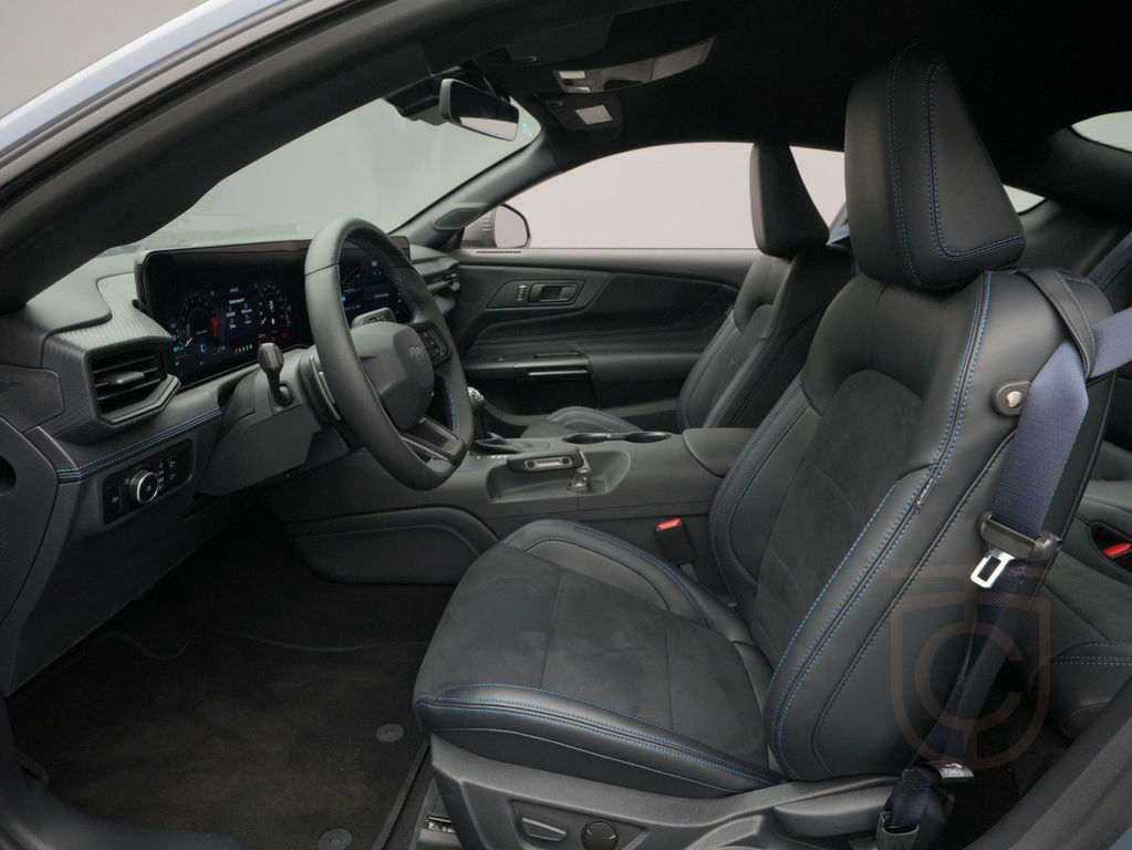 Ford Mustang Dark Horse Coupé V8 454PS Aut. -14%*