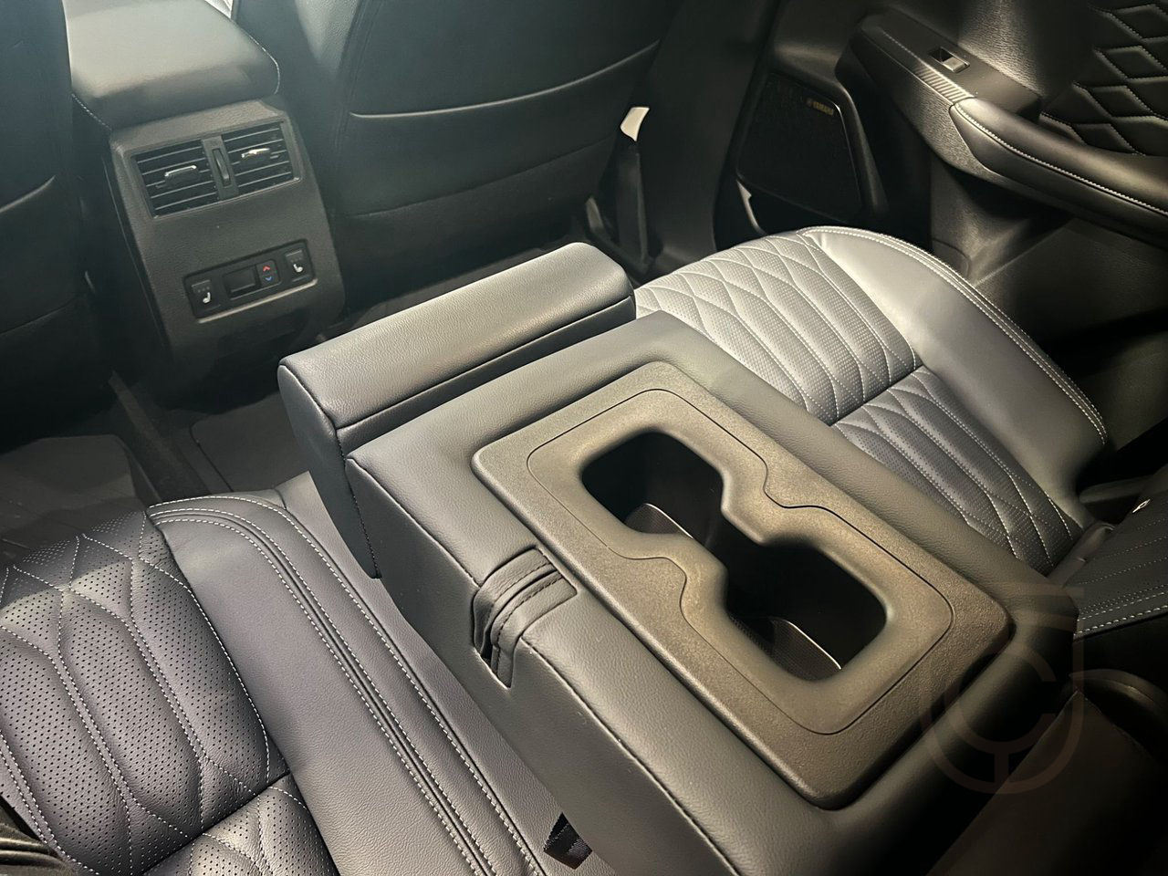 Mitsubishi Outlander Invite PHEV 4wd PLUG IN