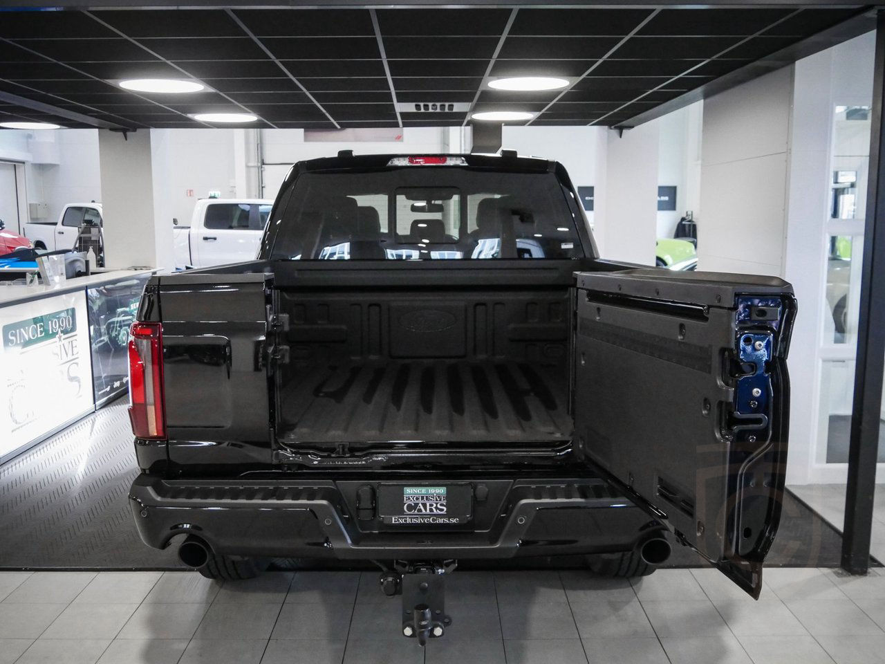 Ford F-150 Lariat BLACK APPERANCE V6 POWERBOOST HYBRID 772NM