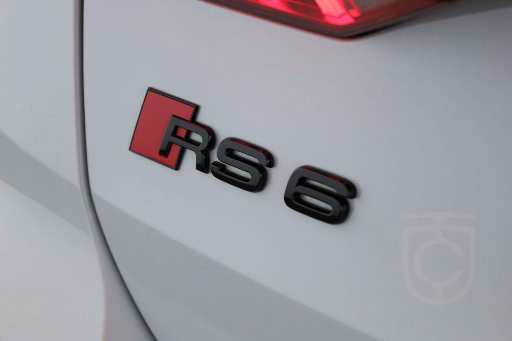 Audi RS6 Avant performance Leder Laser Pano BO 22" RS